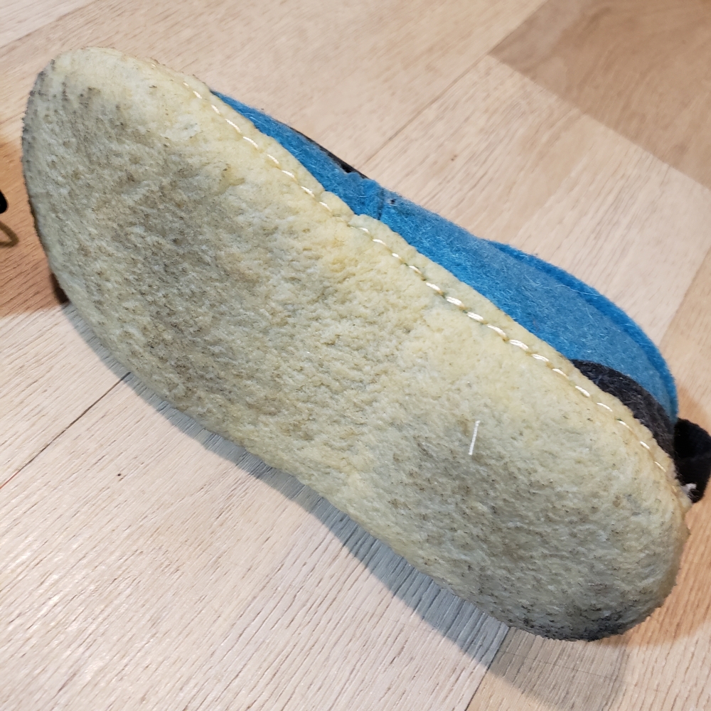 Blue Wool Kids Slippers - Picture 4 of 5